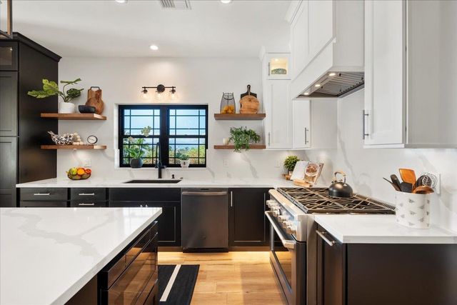 19 Halapa Pl, Kihei, HI 96753