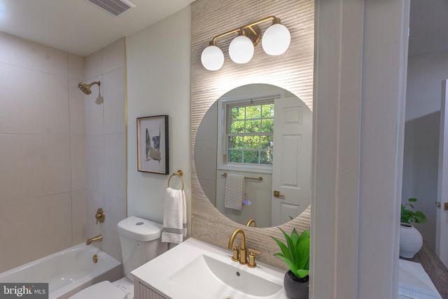 5 RASPBERRY LN, Stafford, VA 22554