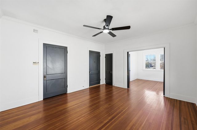 702 N Bishop Avenue 4, Dallas, TX 75208