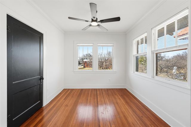 702 N Bishop Avenue 4, Dallas, TX 75208