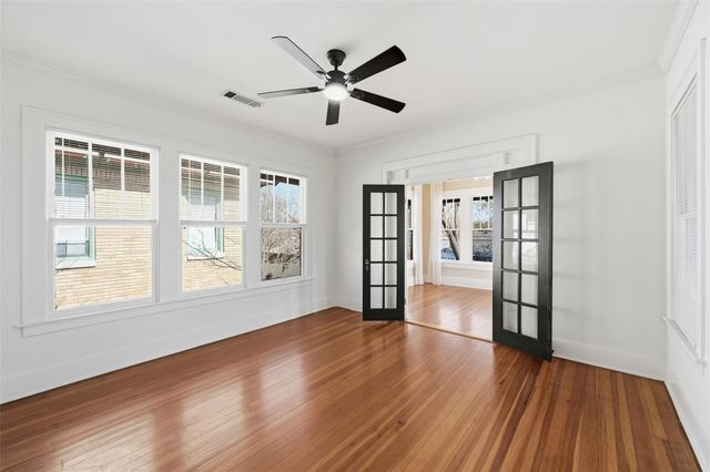 702 N Bishop Avenue 4, Dallas, TX 75208