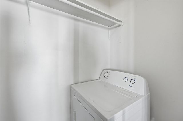 702 N Bishop Avenue 4, Dallas, TX 75208