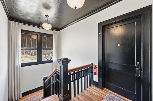 702 N Bishop Avenue 4, Dallas, TX 75208