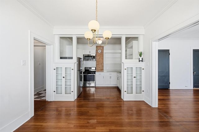 702 N Bishop Avenue 4, Dallas, TX 75208