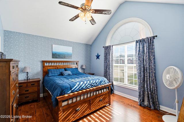 182 W Woodlake Cir, Mt Washington, KY 40047