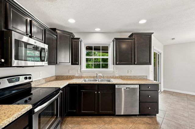 3205 BELINDA CT, Columbia, MO 65203