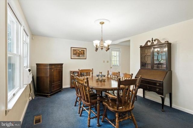58 ORCHARD RD, Fleetwood, PA 19522
