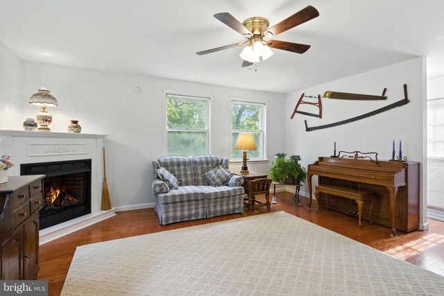 58 ORCHARD RD, Fleetwood, PA 19522
