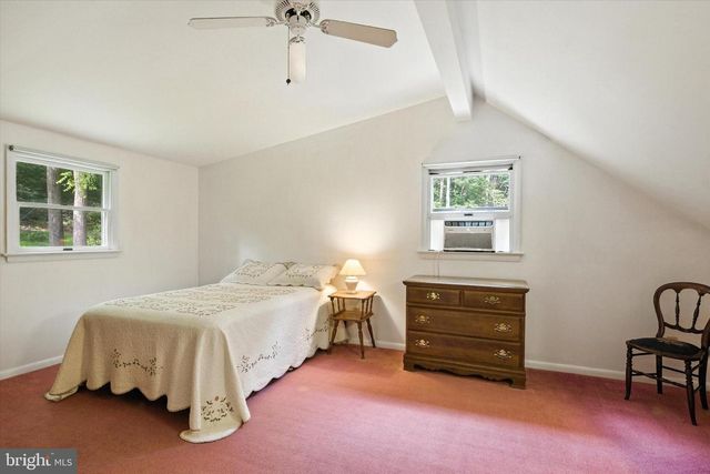 58 ORCHARD RD, Fleetwood, PA 19522
