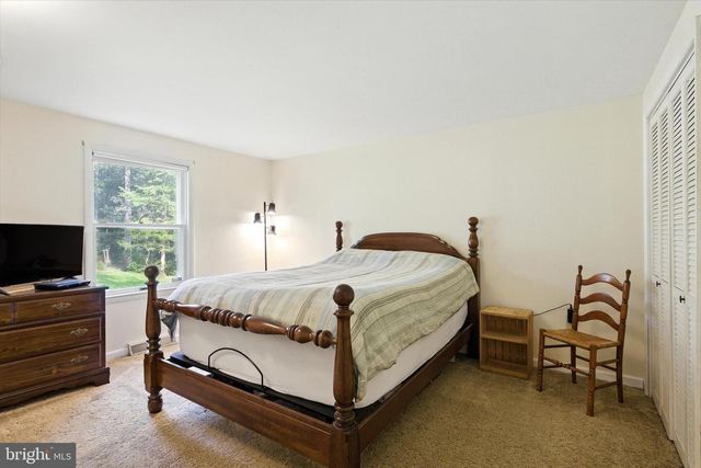58 ORCHARD RD, Fleetwood, PA 19522