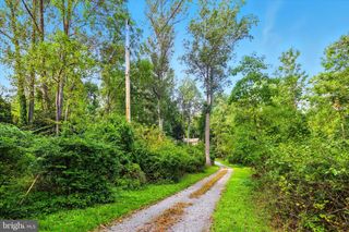 58 ORCHARD RD, Fleetwood, PA 19522