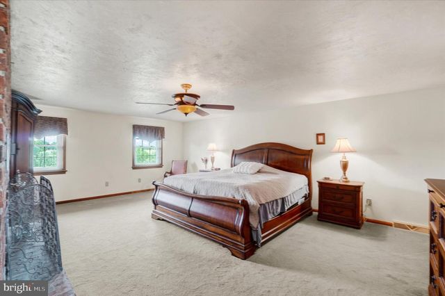 441 SCHOOL RD, York, PA 17407