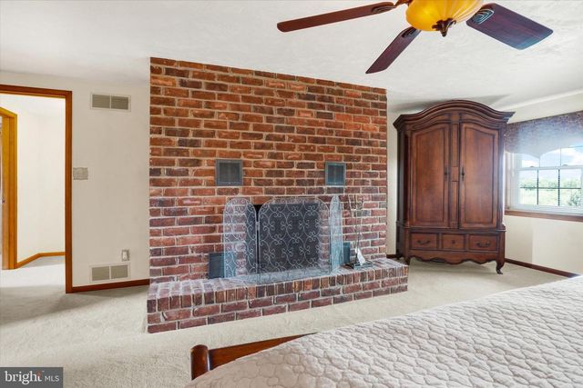 441 SCHOOL RD, York, PA 17407