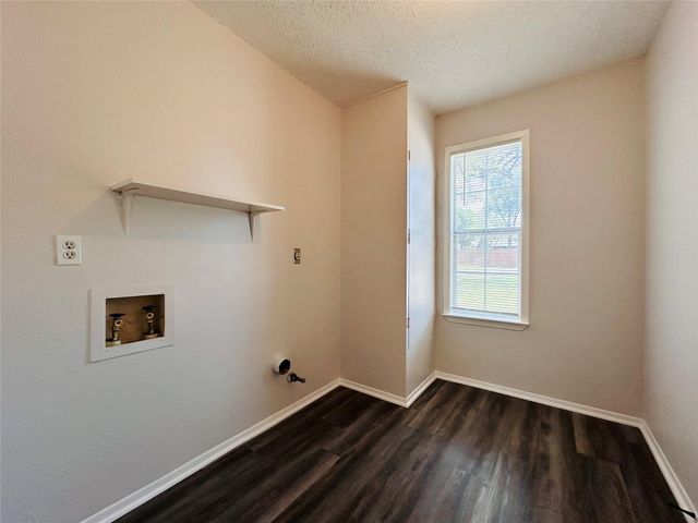 6202 Libyan DR, Austin, TX 78745