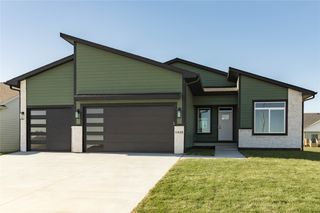 1420 NW Linda Lane, Waukee, IA 50263