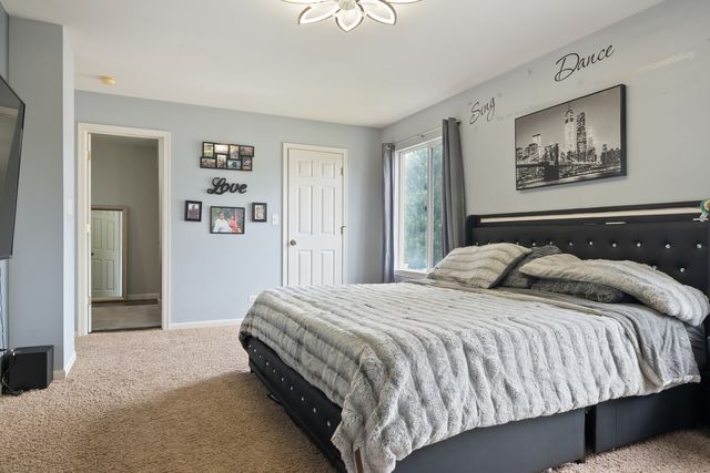 2222 Lynn Court, Montgomery, IL 60538
