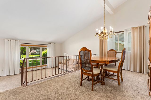 1570 W Goldengate Drive, Addison, IL 60101