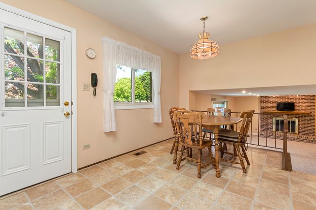 1570 W Goldengate Drive, Addison, IL 60101