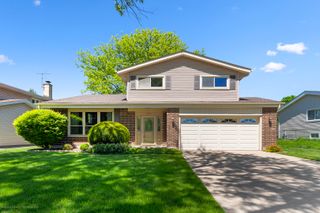 1570 W Goldengate Drive, Addison, IL 60101