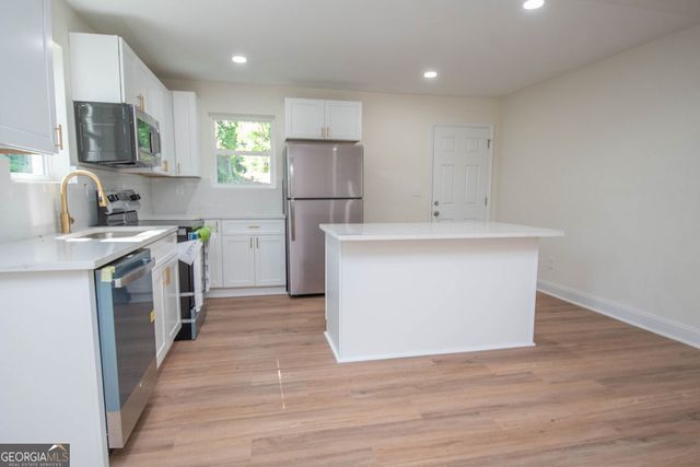 618 S Harlem Circle, Lagrange, GA 30241