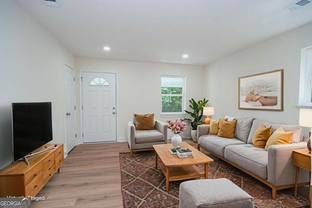 618 S Harlem Circle, Lagrange, GA 30241