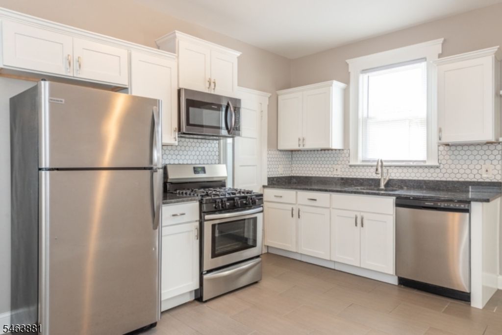 3009 Tremley Point Rd, Linden City, NJ 07036 — photo 3