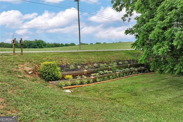 1044 Lothridge Road, Cleveland, GA 30528