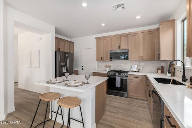 1821 W KURALT Drive, Anthem, AZ 85086