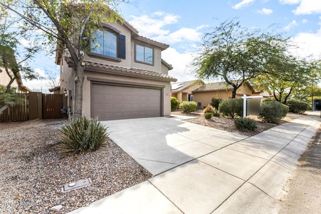 1821 W KURALT Drive, Anthem, AZ 85086