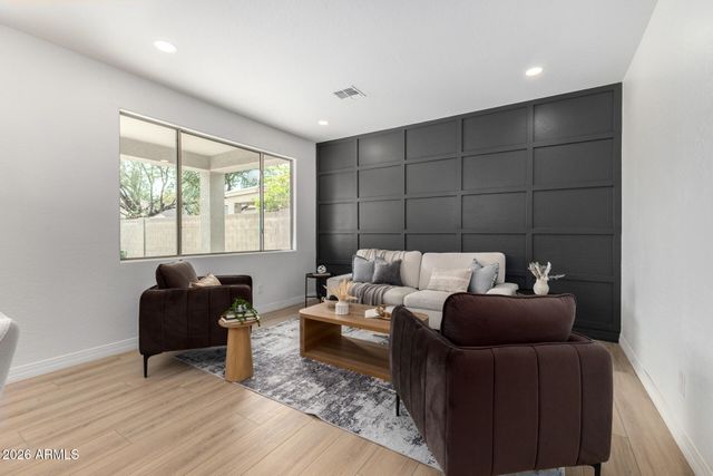 1821 W KURALT Drive, Anthem, AZ 85086