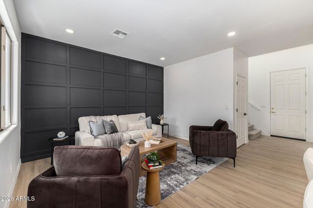 1821 W KURALT Drive, Anthem, AZ 85086