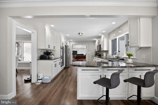 4304 BRIDGEBORO RD, Moorestown, NJ 08057