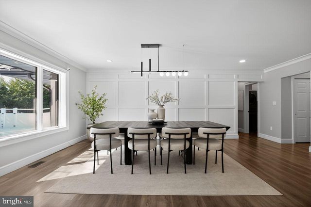 4304 BRIDGEBORO RD, Moorestown, NJ 08057