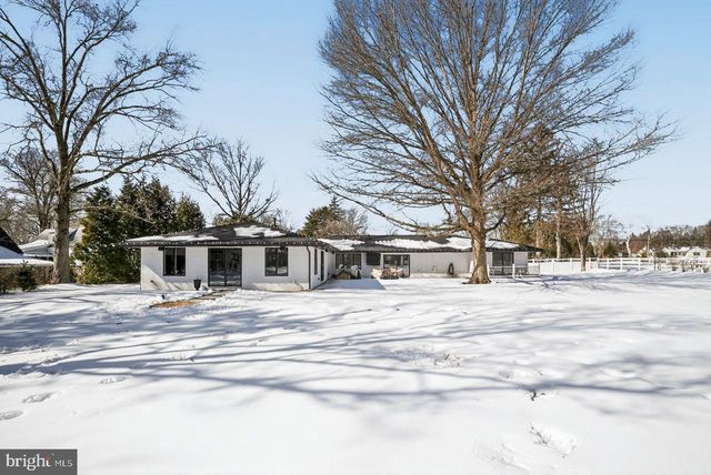 4304 BRIDGEBORO RD, Moorestown, NJ 08057