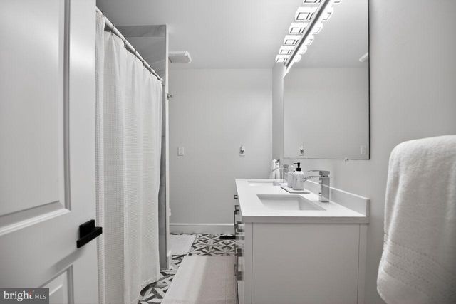 4304 BRIDGEBORO RD, Moorestown, NJ 08057