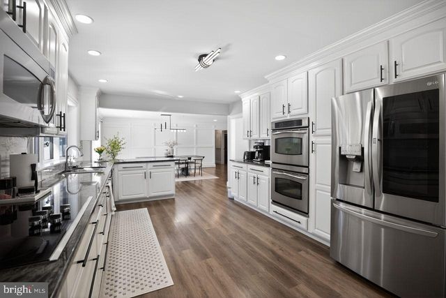 4304 BRIDGEBORO RD, Moorestown, NJ 08057