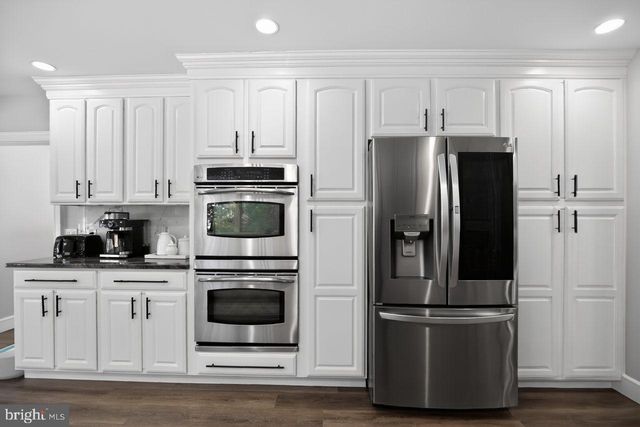 4304 BRIDGEBORO RD, Moorestown, NJ 08057