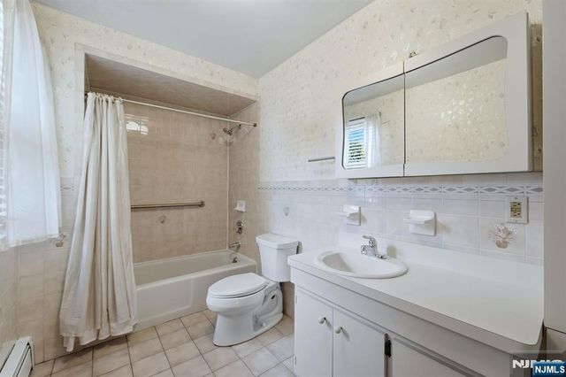 305 Falmouth Avenue, Elmwood Park, NJ 07407