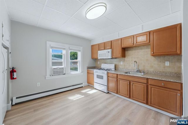 305 Falmouth Avenue, Elmwood Park, NJ 07407