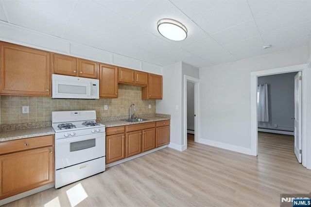 305 Falmouth Avenue, Elmwood Park, NJ 07407