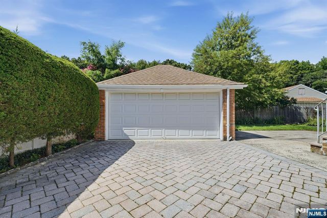 305 Falmouth Avenue, Elmwood Park, NJ 07407
