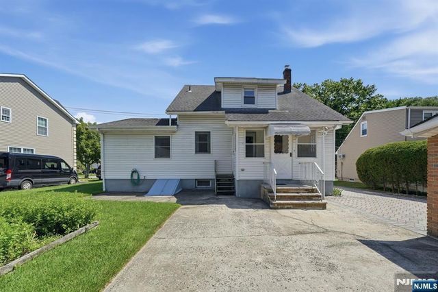 305 Falmouth Avenue, Elmwood Park, NJ 07407