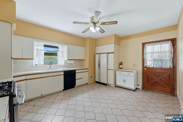 305 Falmouth Avenue, Elmwood Park, NJ 07407
