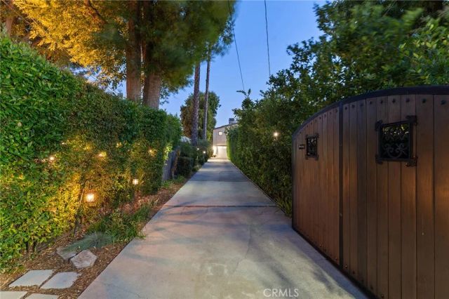 22702 Califa Street, Woodland Hills, CA 91367