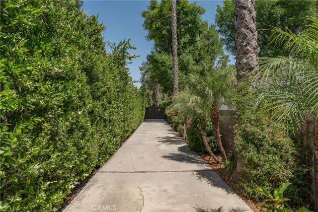 22702 Califa Street, Woodland Hills, CA 91367