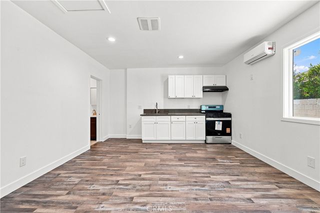 11917 Burton Street, North Hollywood, CA 91605