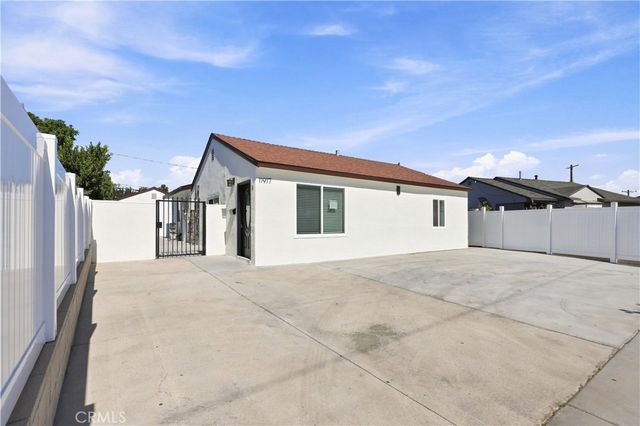 11917 Burton Street, North Hollywood, CA 91605