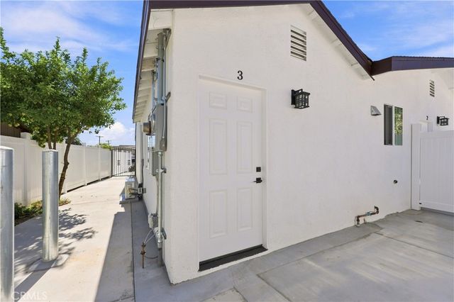 11917 Burton Street, North Hollywood, CA 91605