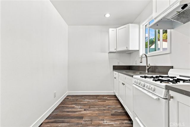 11917 Burton Street, North Hollywood, CA 91605