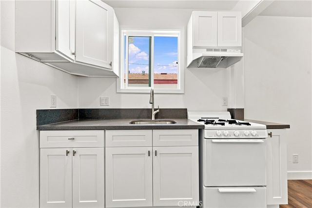 11917 Burton Street, North Hollywood, CA 91605